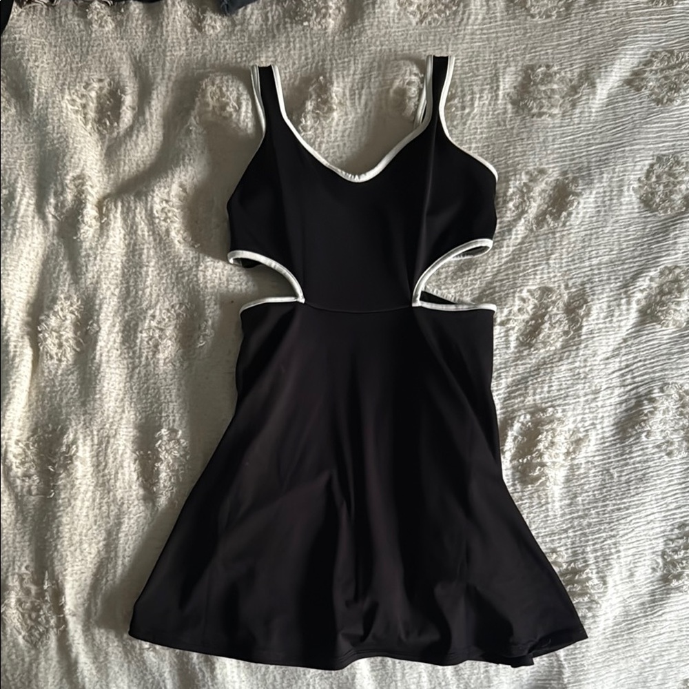 Old Navy Black and White Sleeveless Active Wear Dress